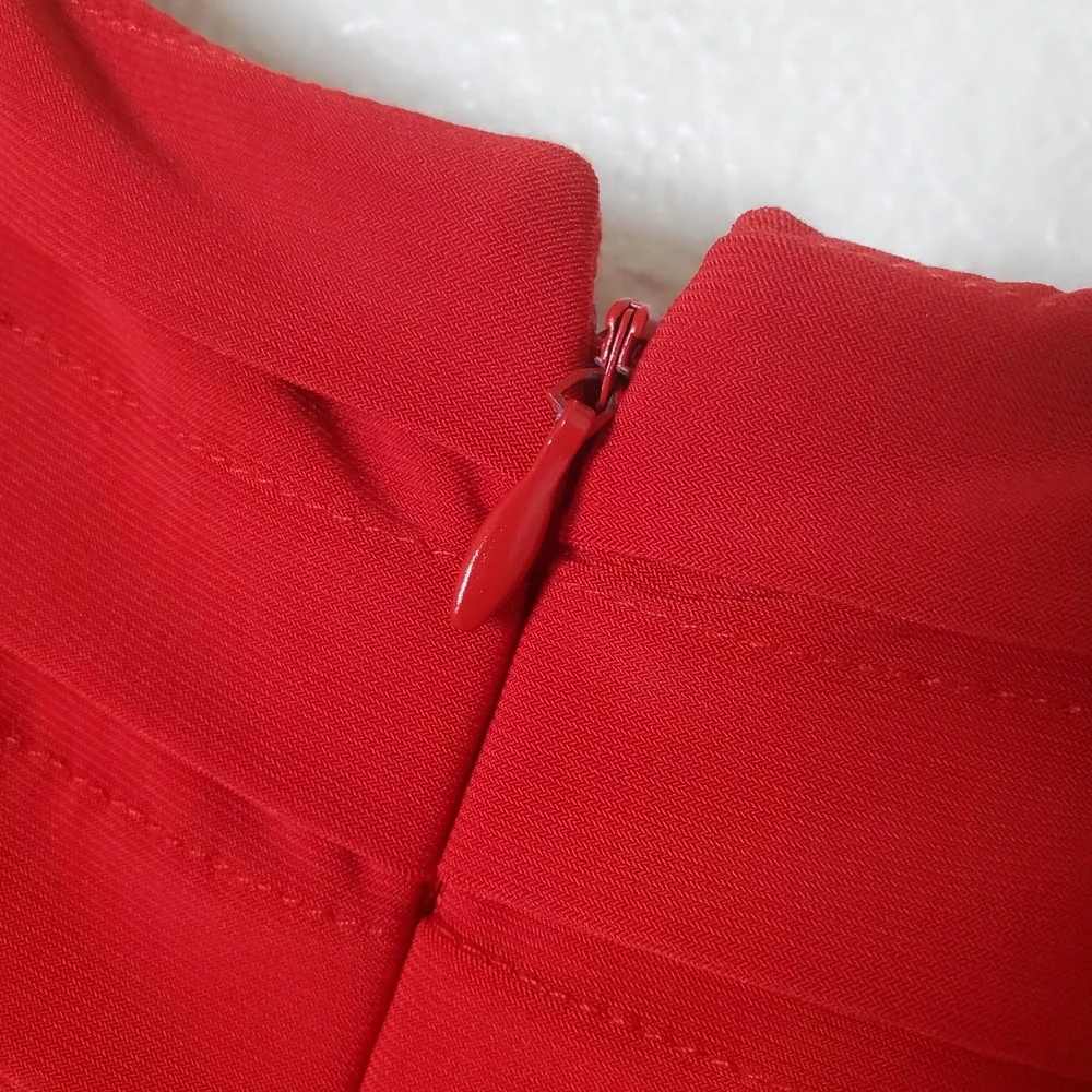 Adrianna Papell Petite Red Tiered Sheath Dress 4P Sleeveless‎ Cocktail V-Neck